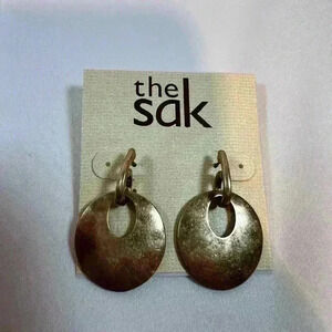 THE SAK GOLD TONE‎ ROUND CUT OUT DANGLE DROP EARRINGS POST BACKS